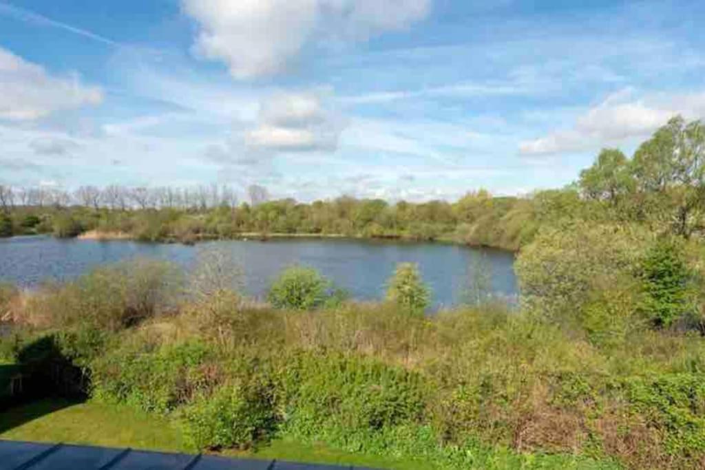 Reed Warbler - Hm111 - Lower Mill Estate Penthouse Apartment With Spa Access Somerford Keynes ภายนอก รูปภาพ