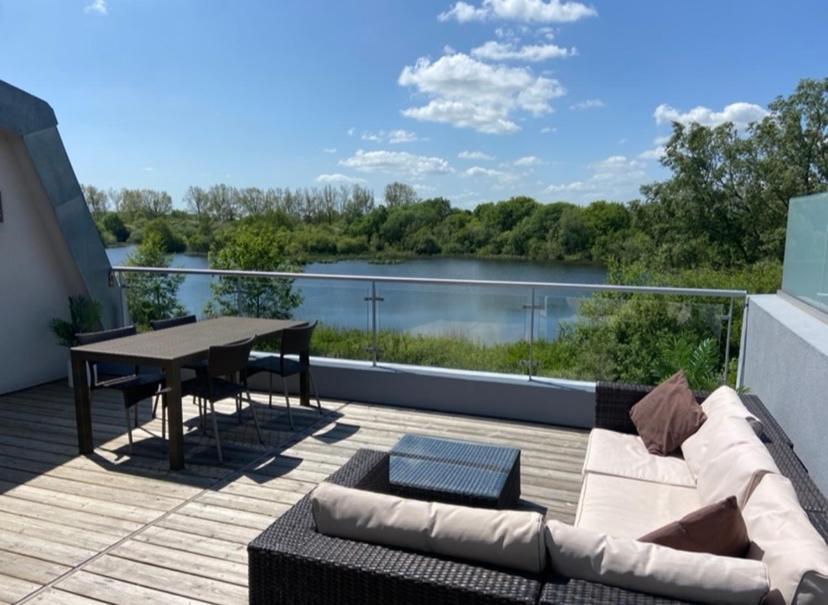 Reed Warbler - Hm111 - Lower Mill Estate Penthouse Apartment With Spa Access Somerford Keynes ภายนอก รูปภาพ